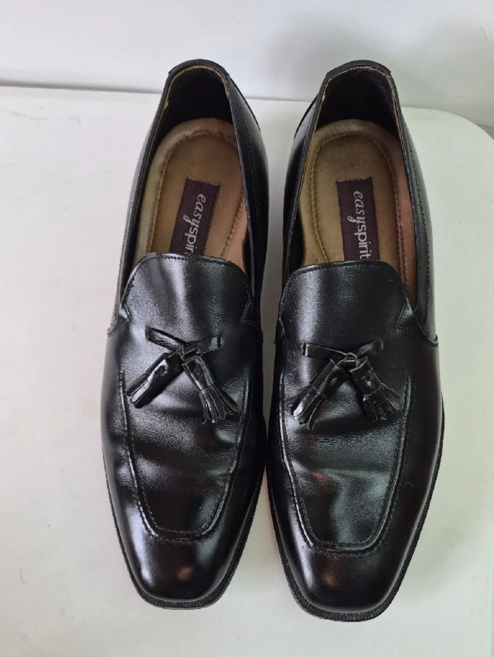 Easy Spirit sleek black